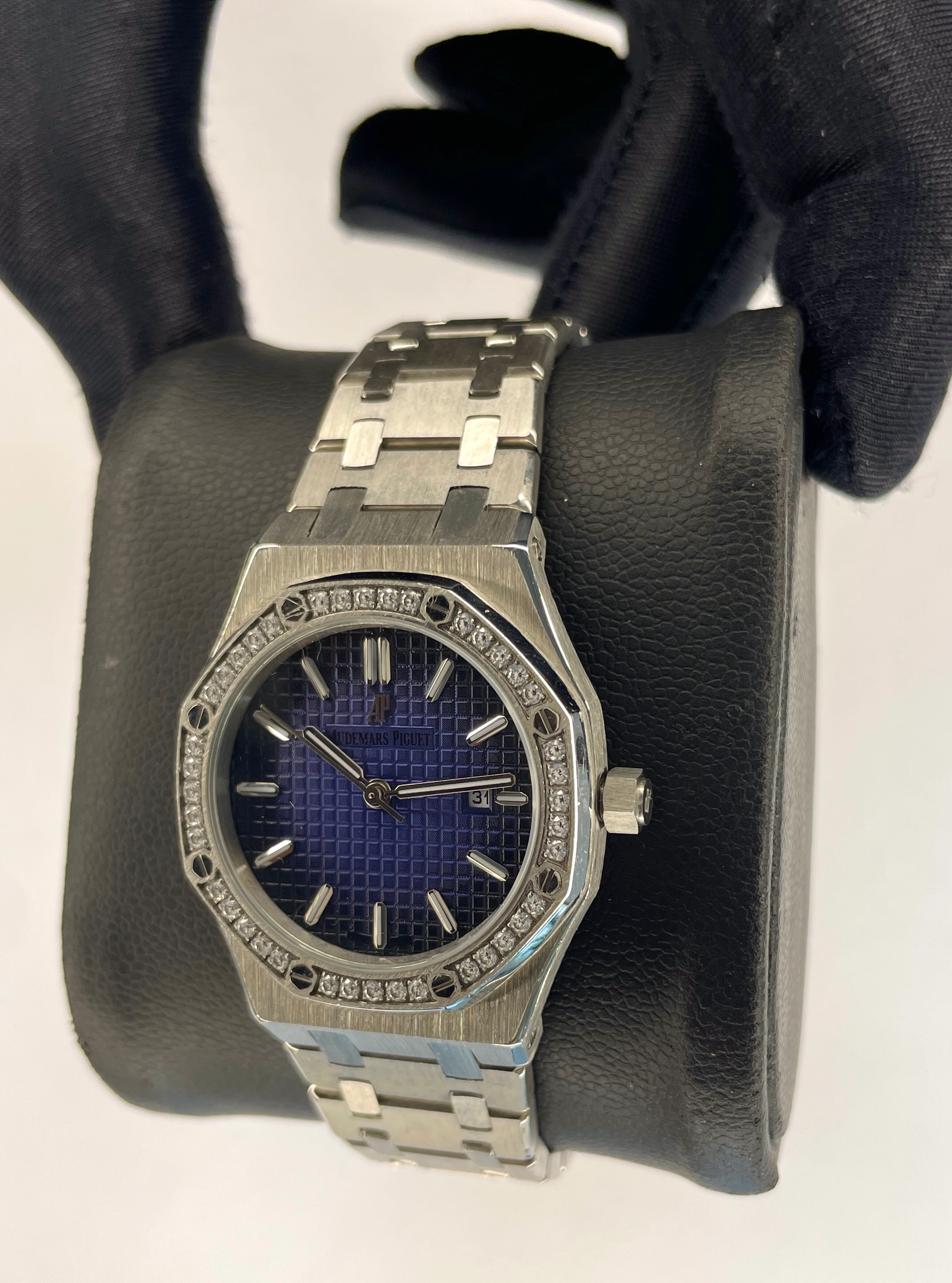 ساعت زنانه AP مدل رویال اوک (Royal Oak) نگین دار