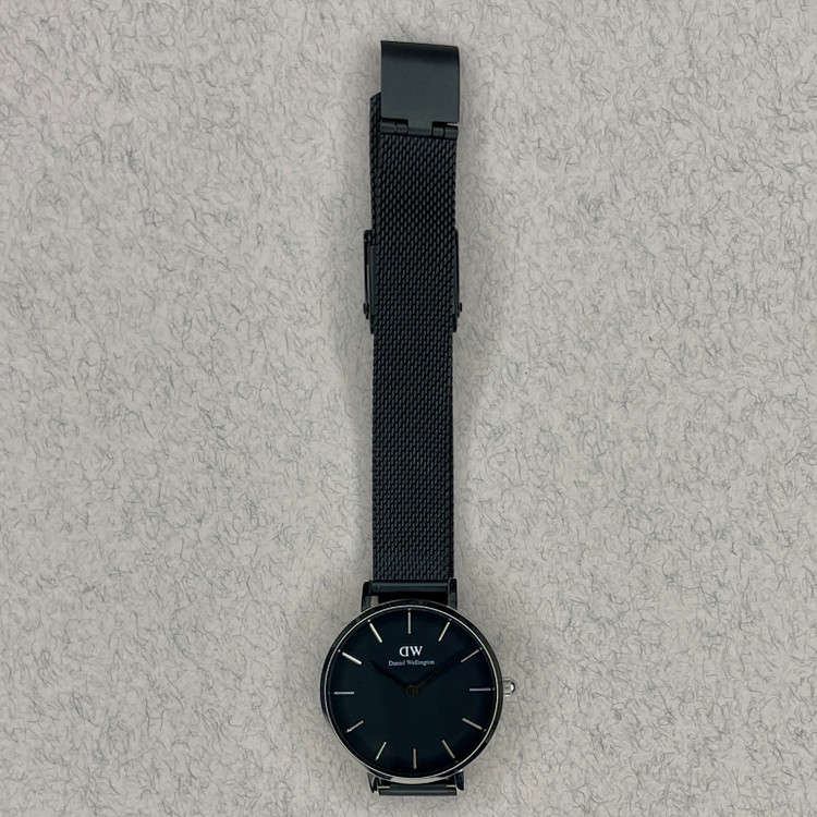 ساعت زنانه دنیل ولینگتون بند حصیری فلزی مشکی