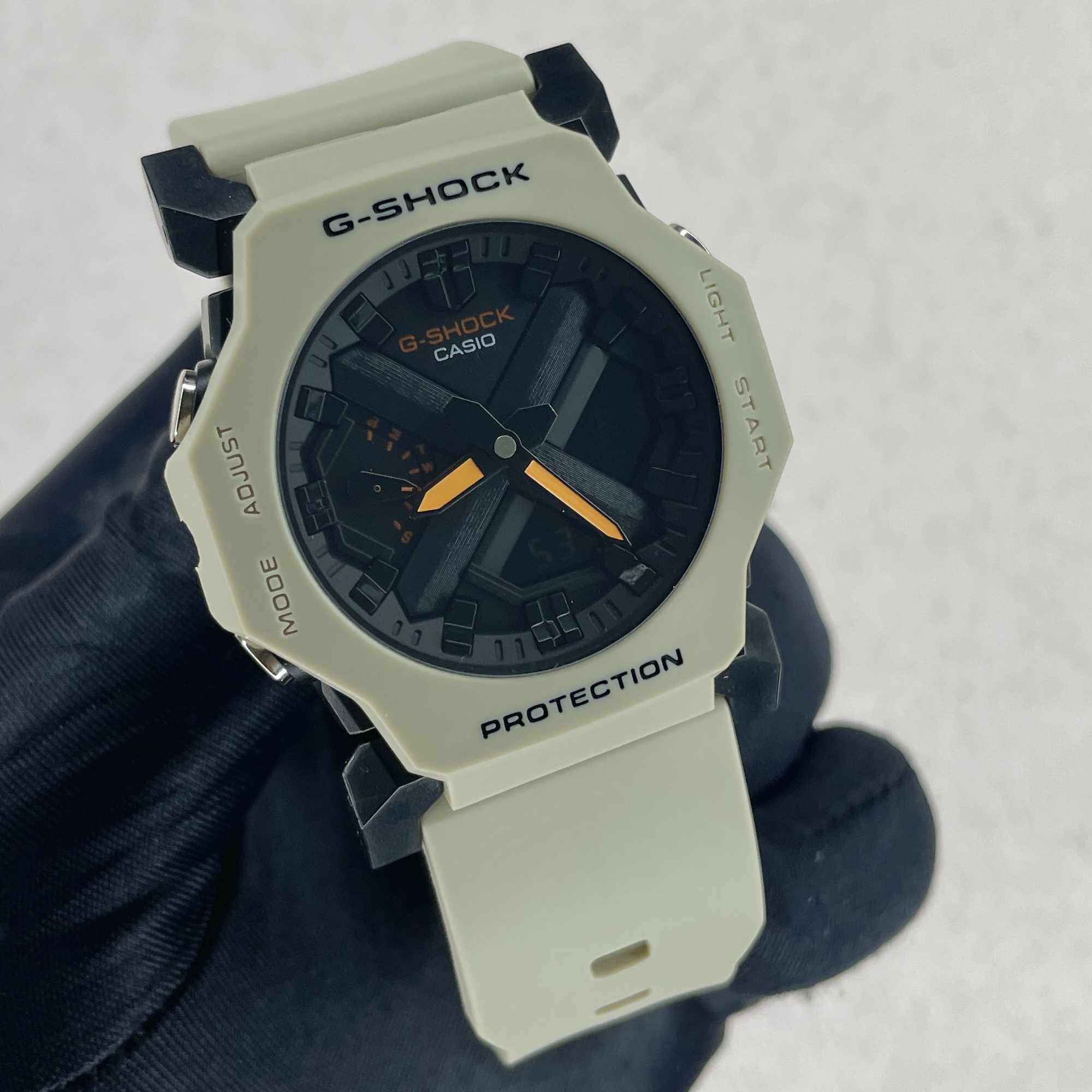 ساعت زنانه کاسیو جی-شاک مدل GA-2300W خاکی
