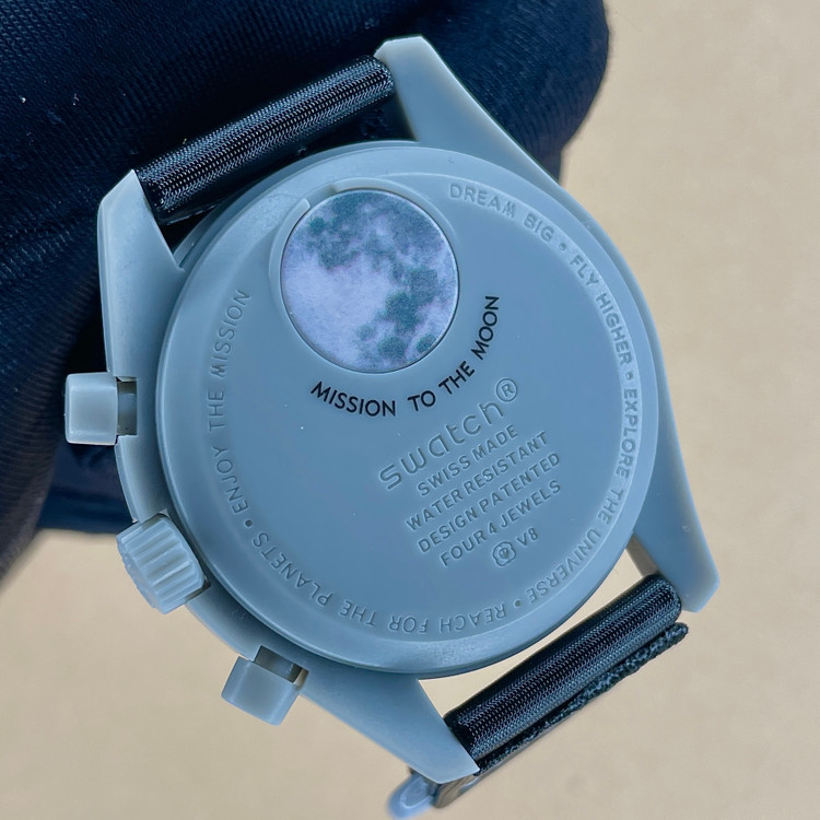 ساعت مچی امگا سواچ مدل ماه MISSION TO THE MOON